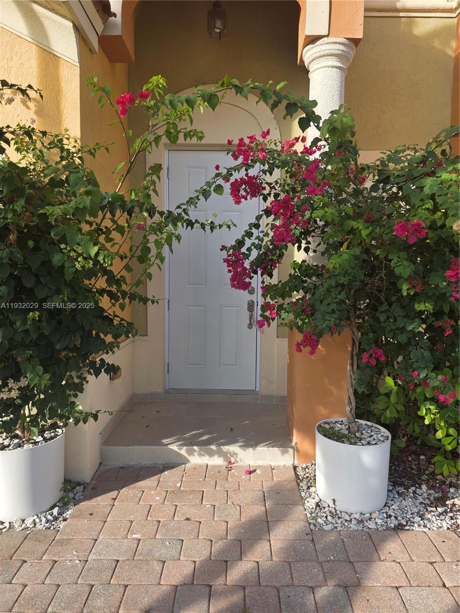 KENDALLAND - Residential Lease