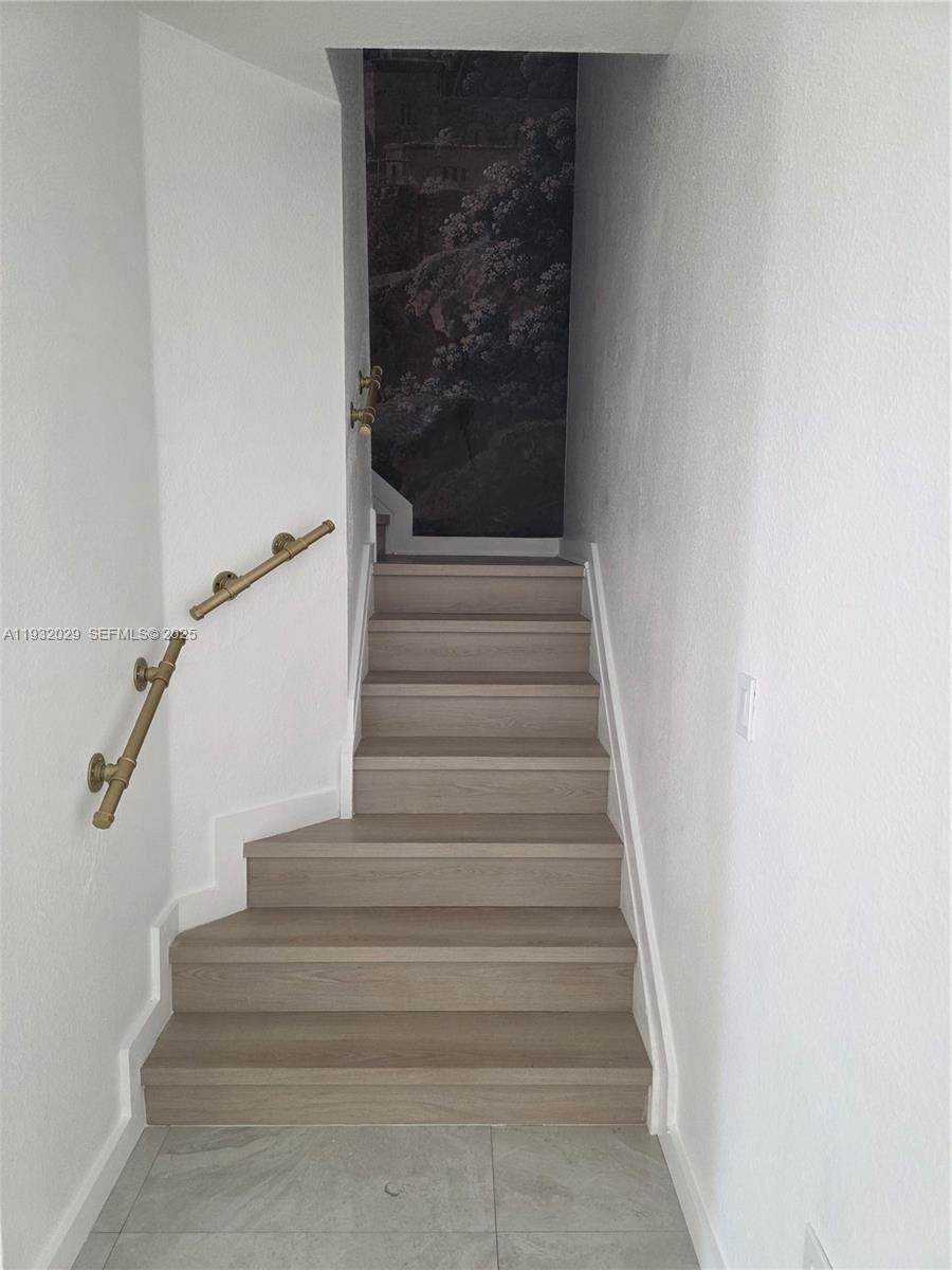 KENDALLAND - Residential Lease