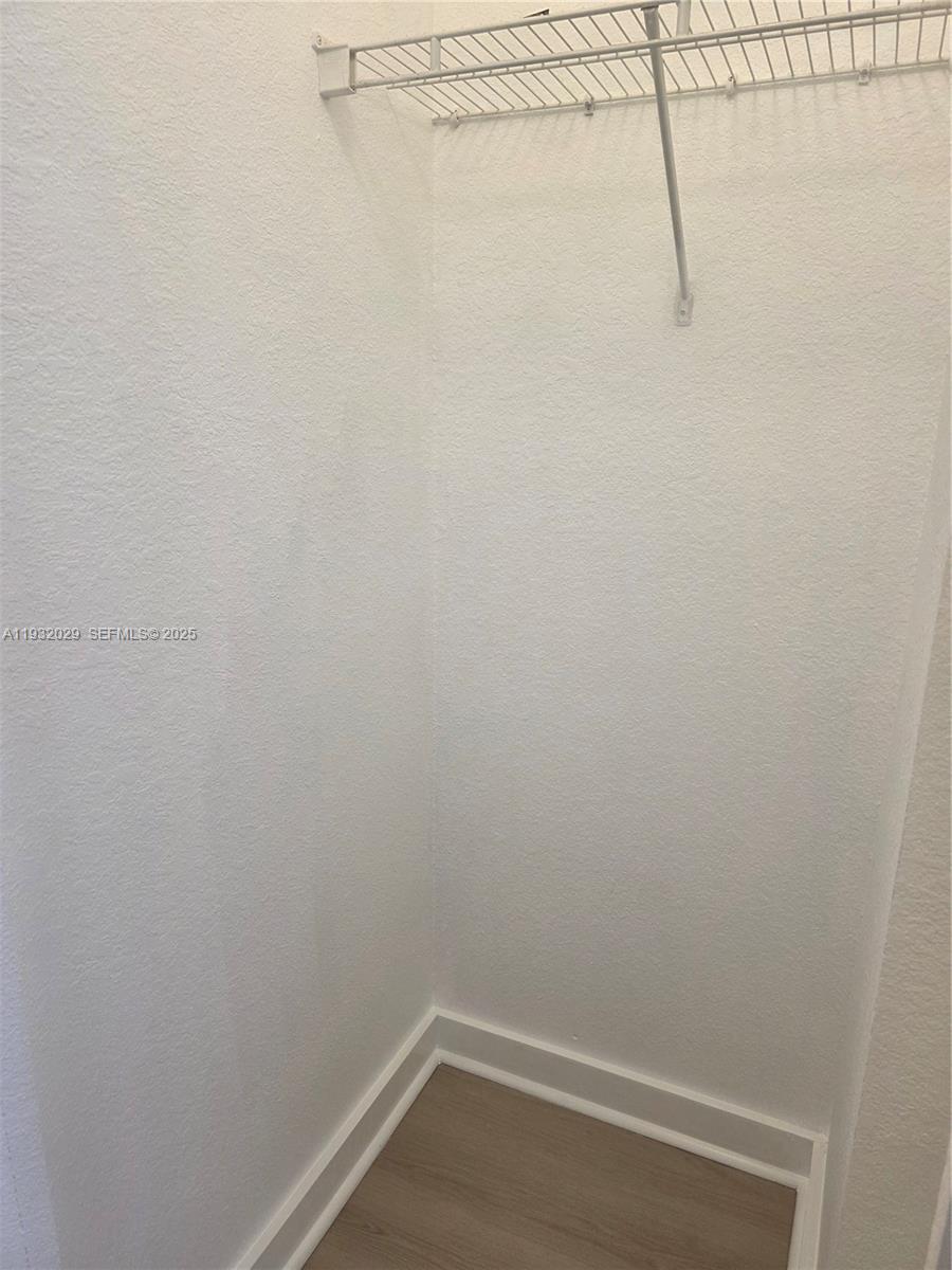 KENDALLAND - Residential Lease