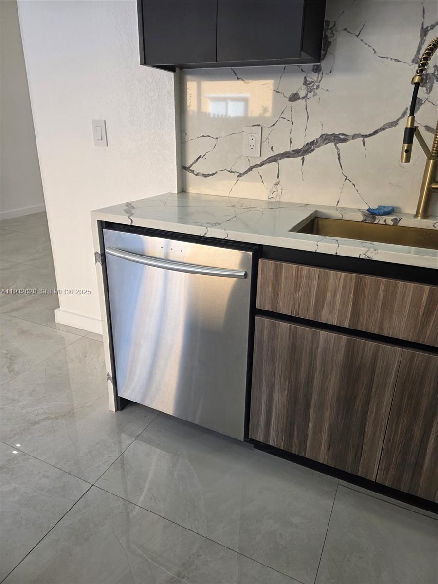 KENDALLAND - Residential Lease