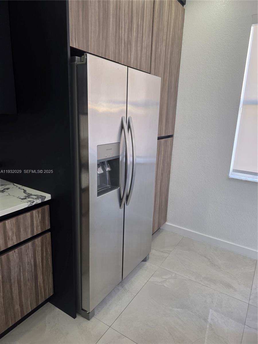 KENDALLAND - Residential Lease