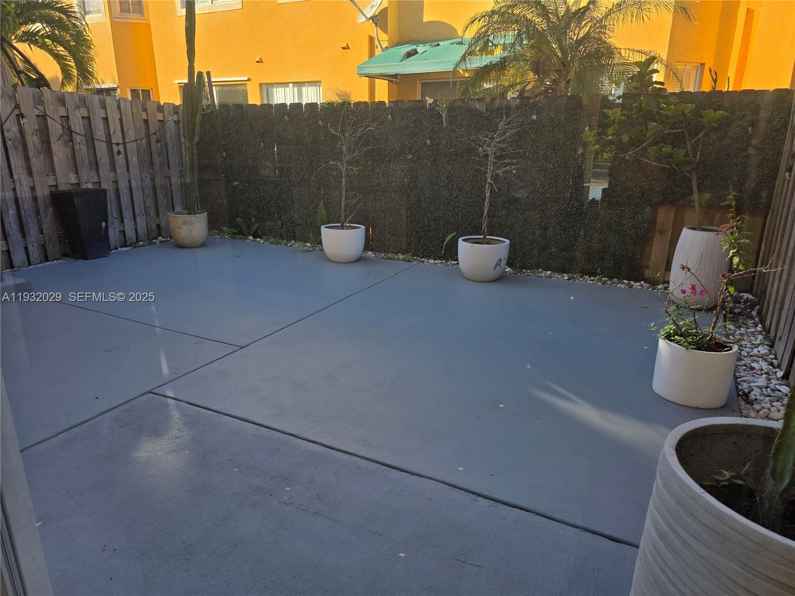 KENDALLAND - Residential Lease