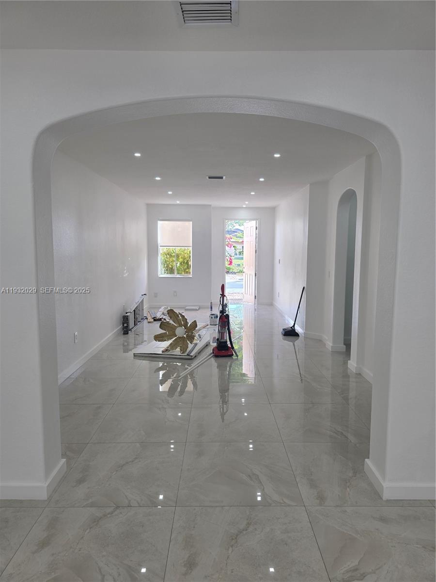 KENDALLAND - Residential Lease