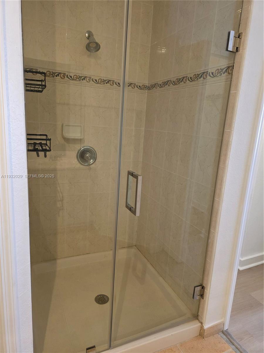 KENDALLAND - Residential Lease