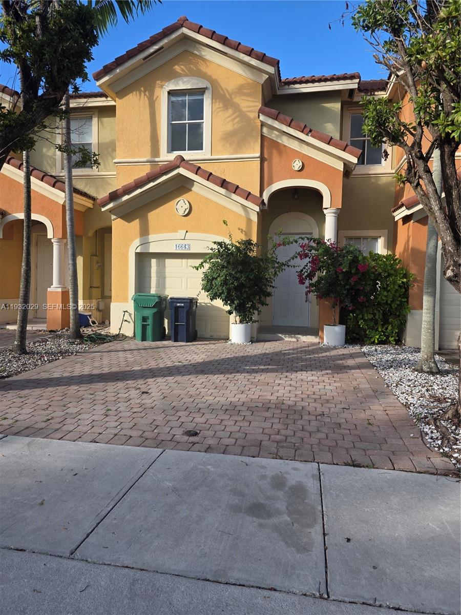 KENDALLAND - Residential Lease