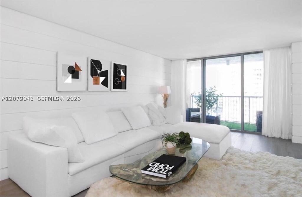 2655 Collins Ave 1003