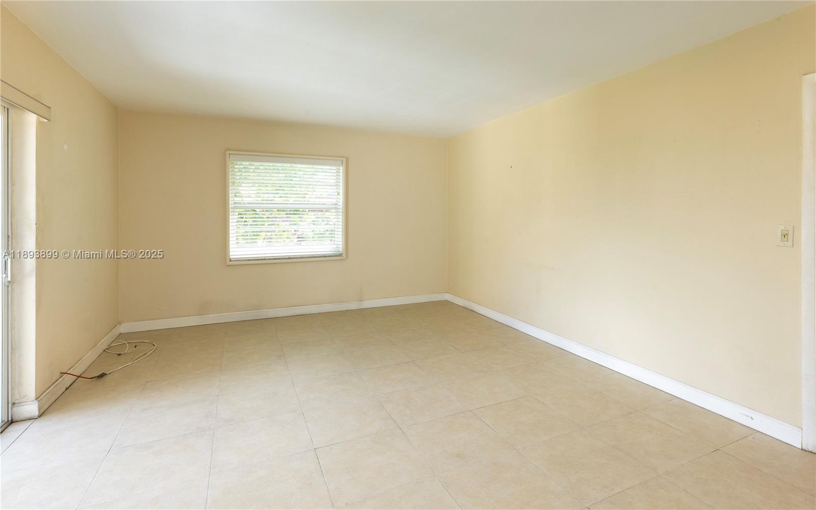 View photos, virtual tours, details... 6815 Edgewater Dr 309