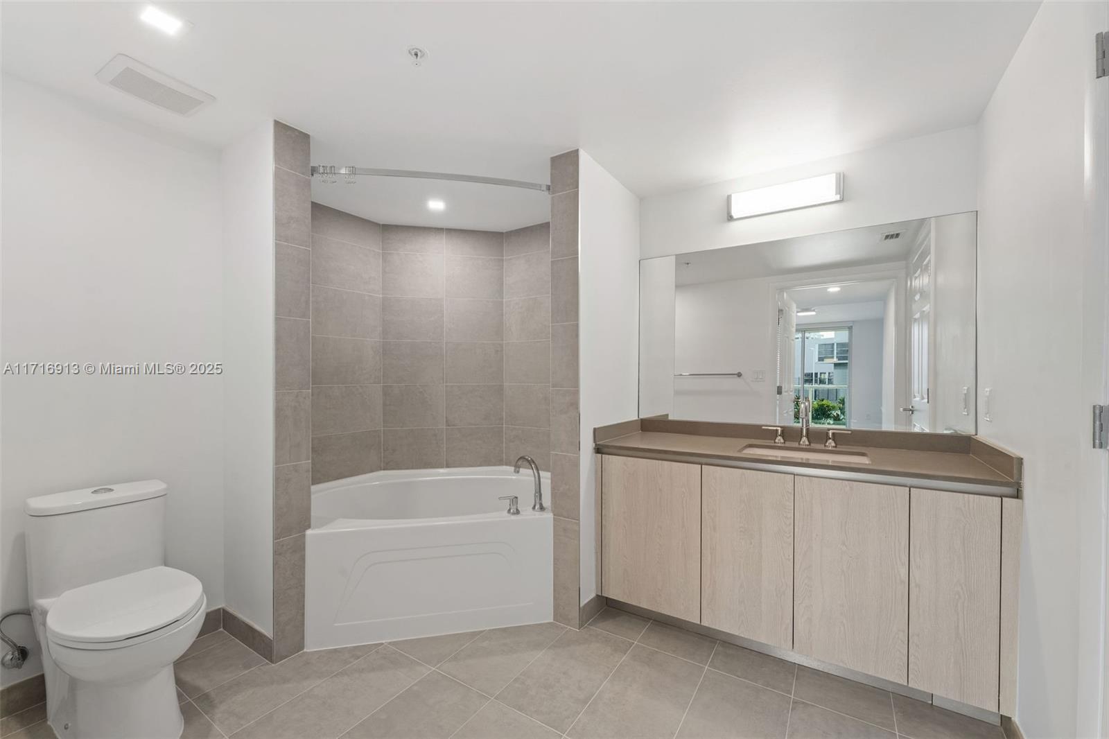 Flamingo Point - Residential Lease