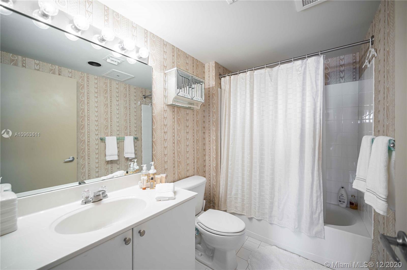 OCEAN POINT BEACH CLUB CO - Residential Lease