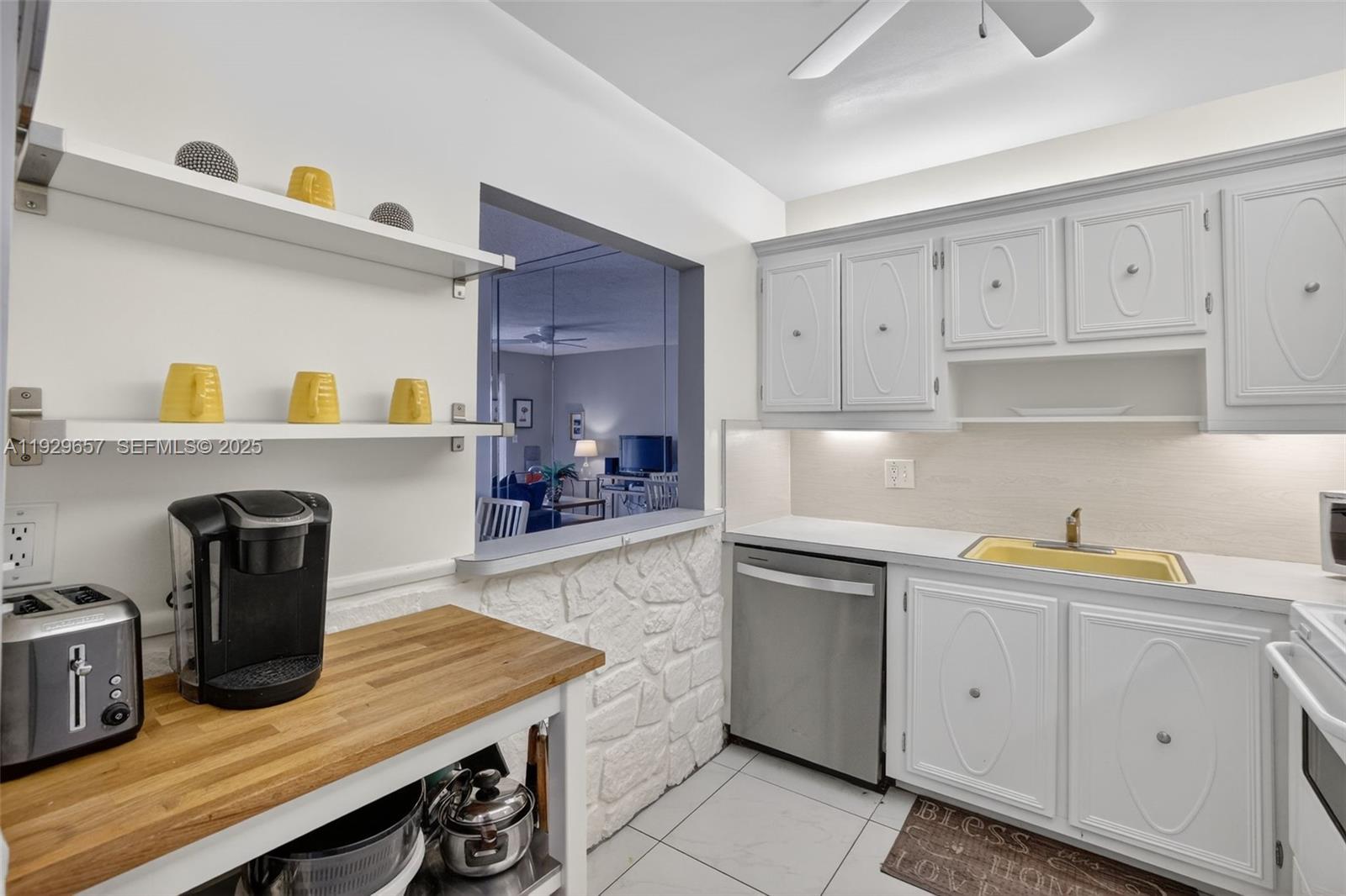 BARCELONA CONDO NORTH BLD - Residential