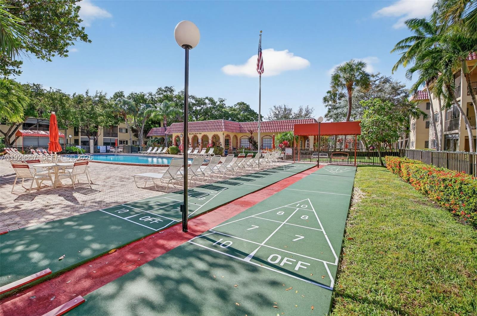 BARCELONA CONDO NORTH BLD - Residential