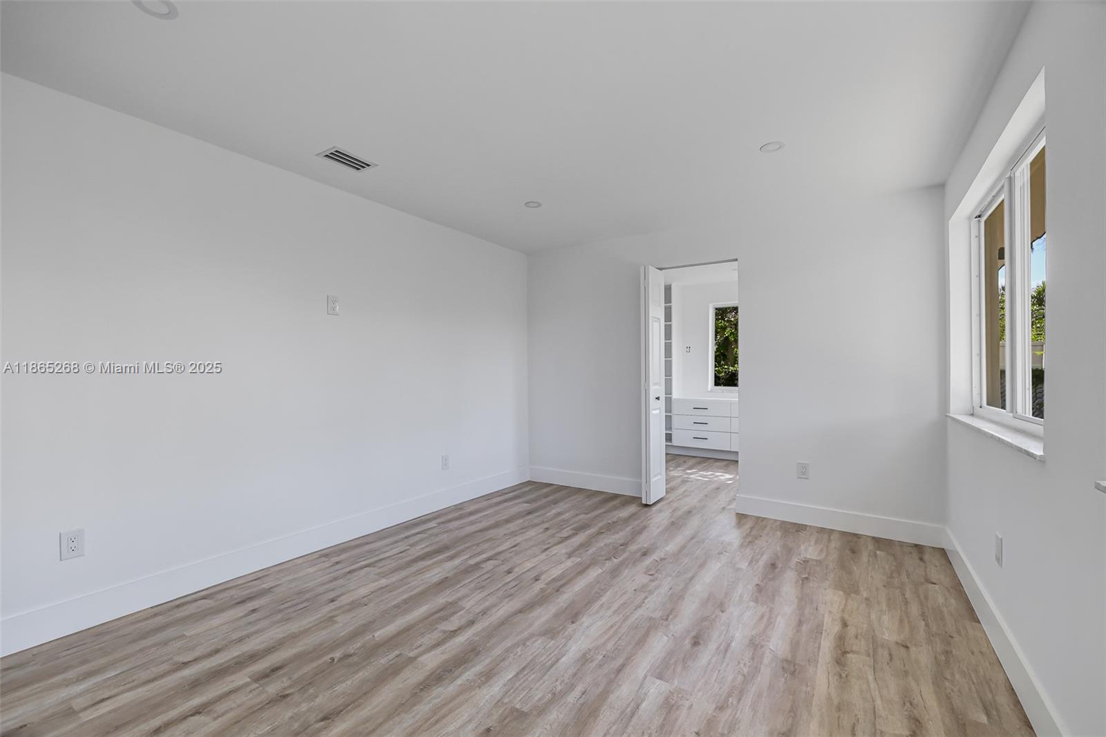 LA BELLE HARBOR - Residential