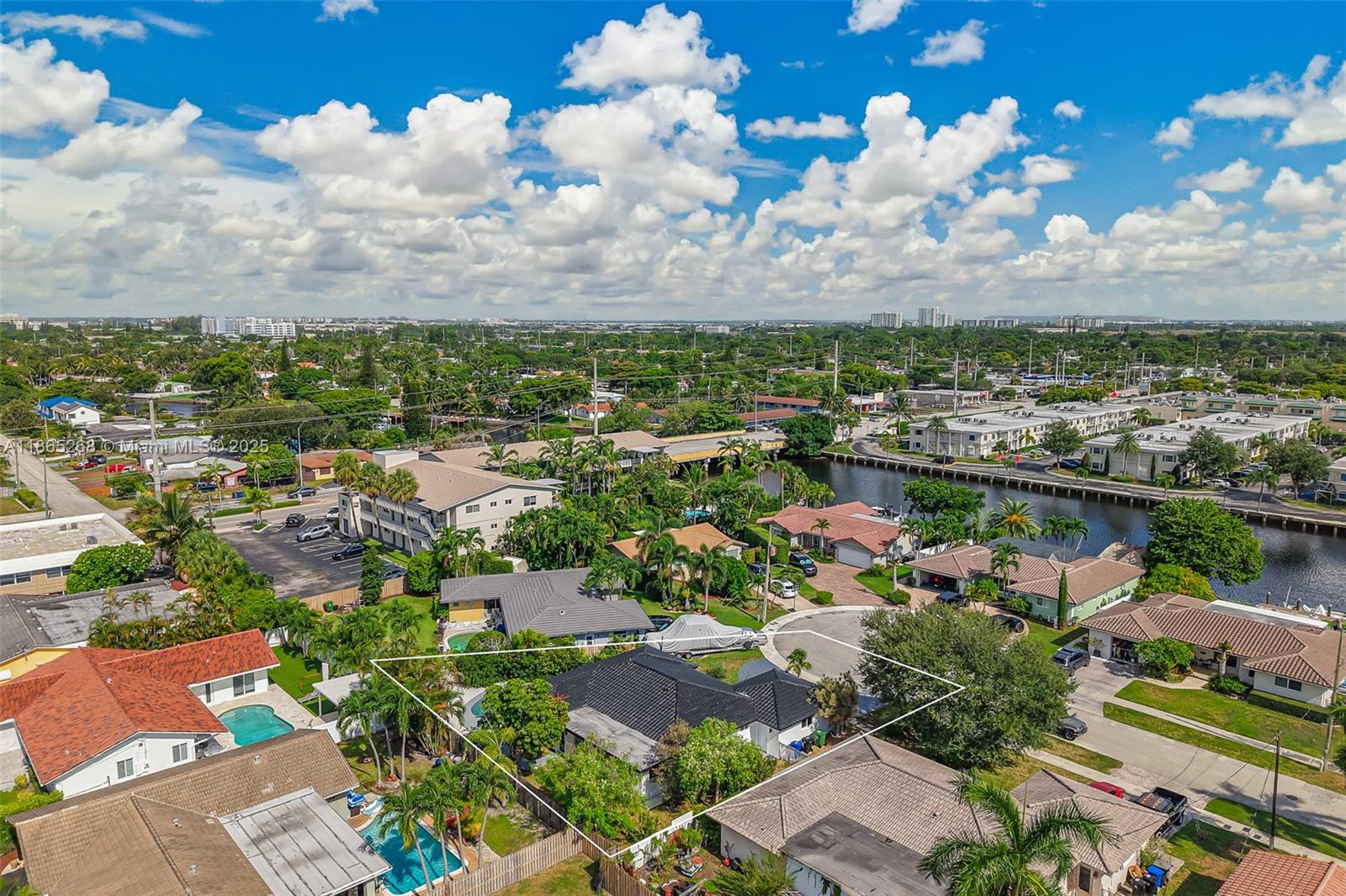LA BELLE HARBOR - Residential