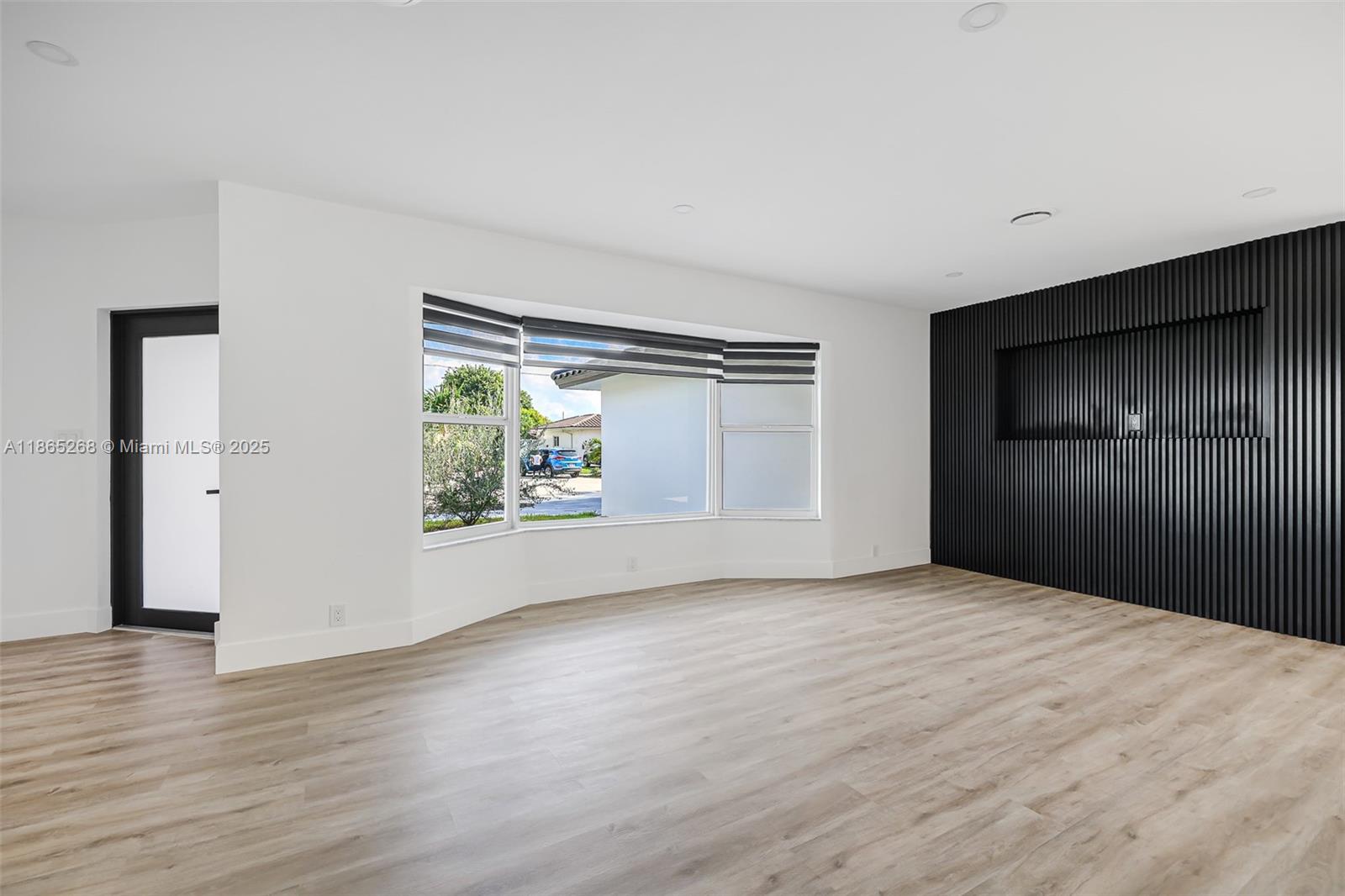 LA BELLE HARBOR - Residential