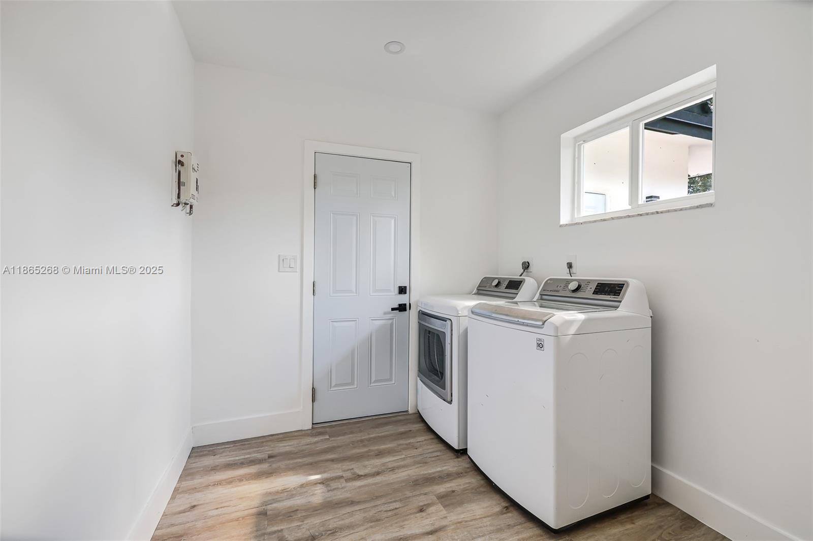 LA BELLE HARBOR - Residential