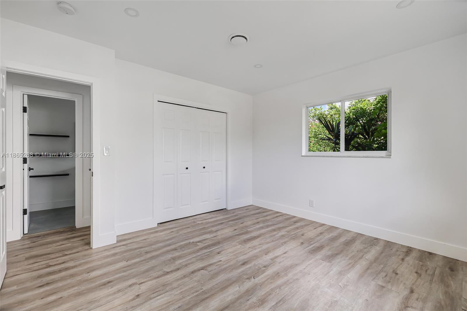 LA BELLE HARBOR - Residential