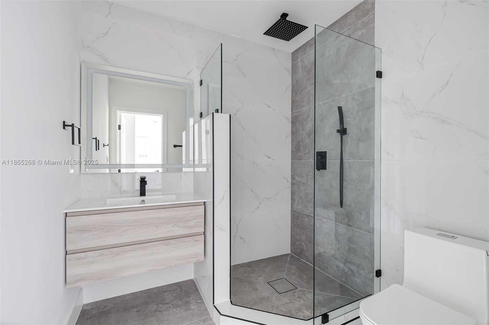 LA BELLE HARBOR - Residential