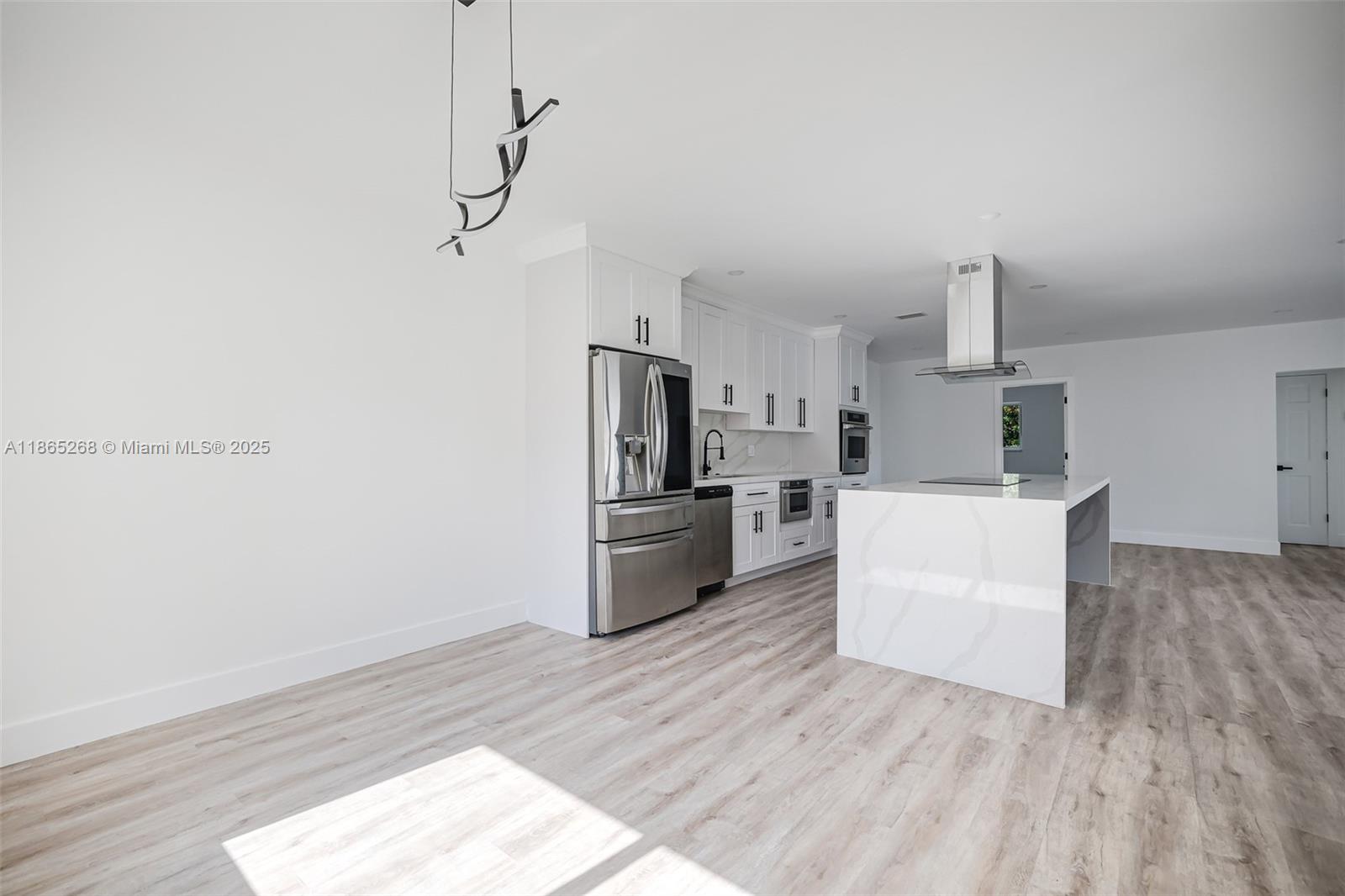 LA BELLE HARBOR - Residential