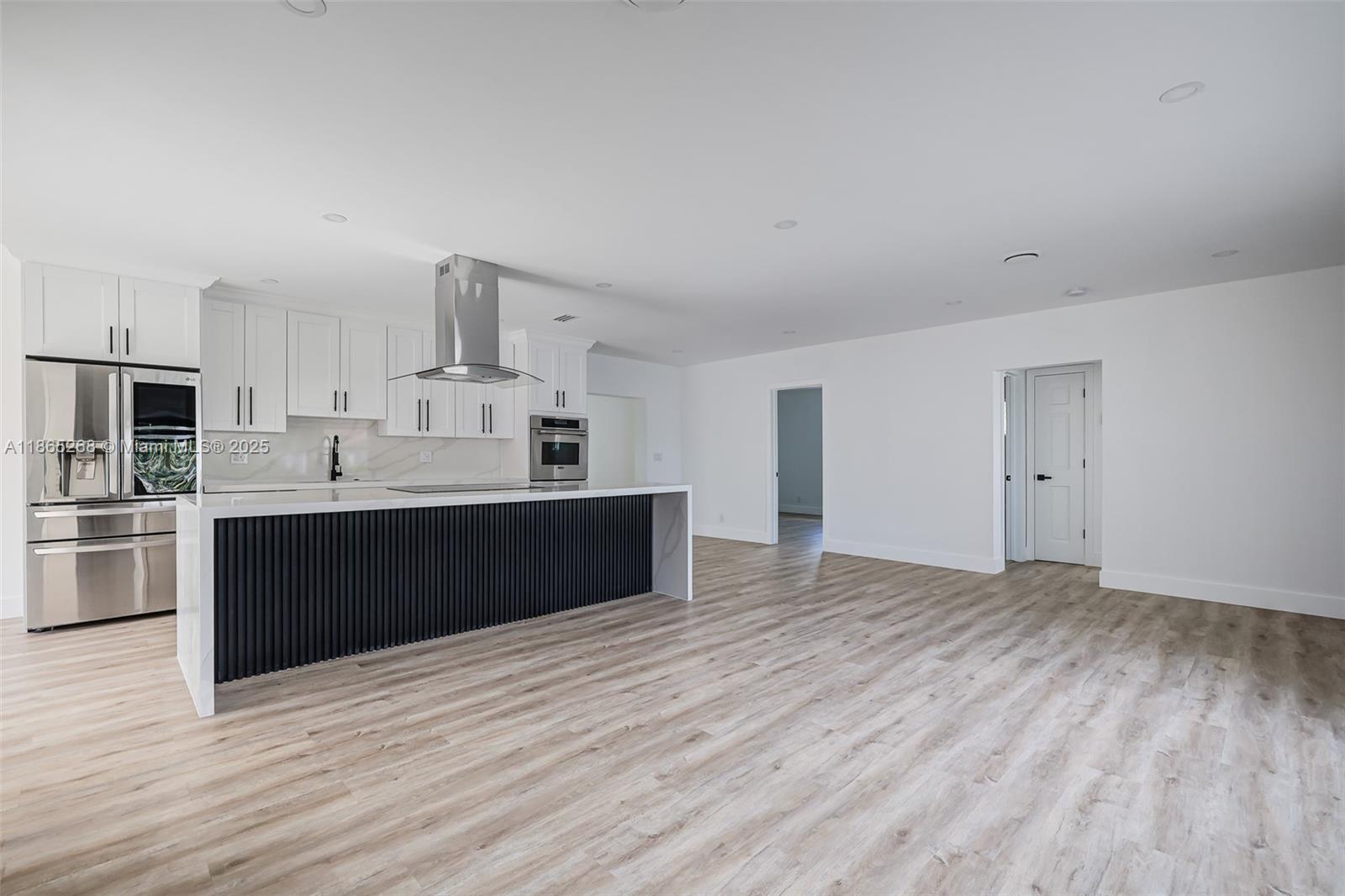 LA BELLE HARBOR - Residential