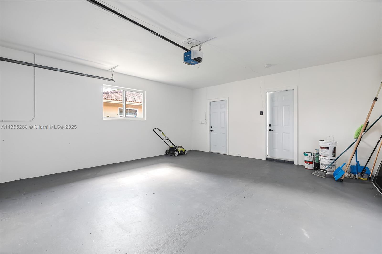 LA BELLE HARBOR - Residential