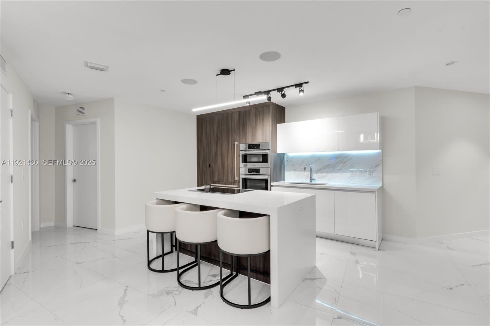 PARAMOUNT MIAMI WORLDCENT - Residential