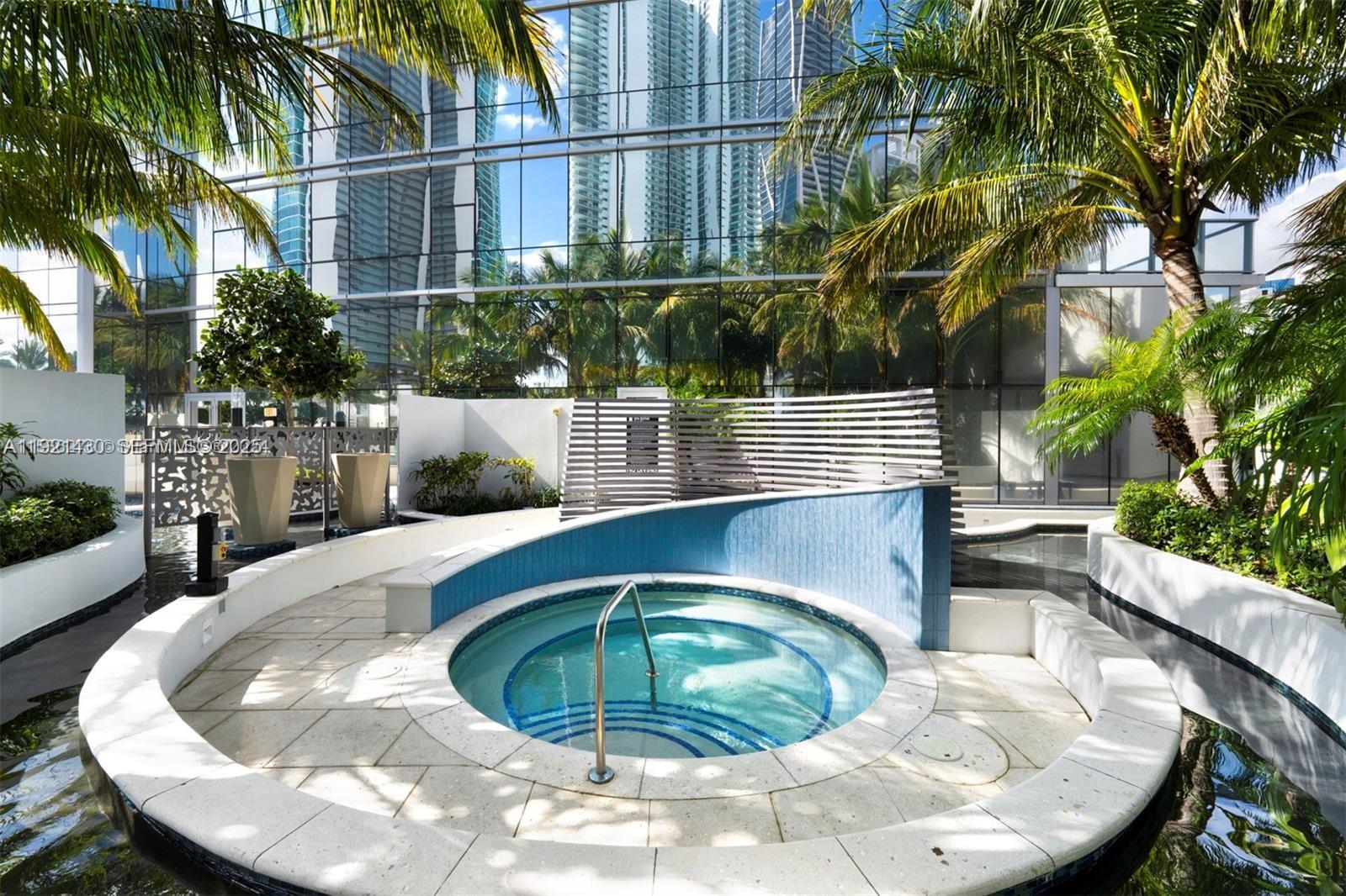 PARAMOUNT MIAMI WORLDCENT - Residential