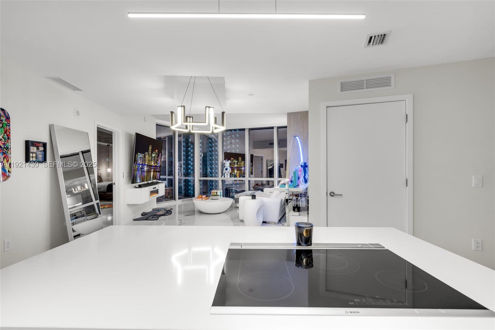 PARAMOUNT MIAMI WORLDCENT - Residential