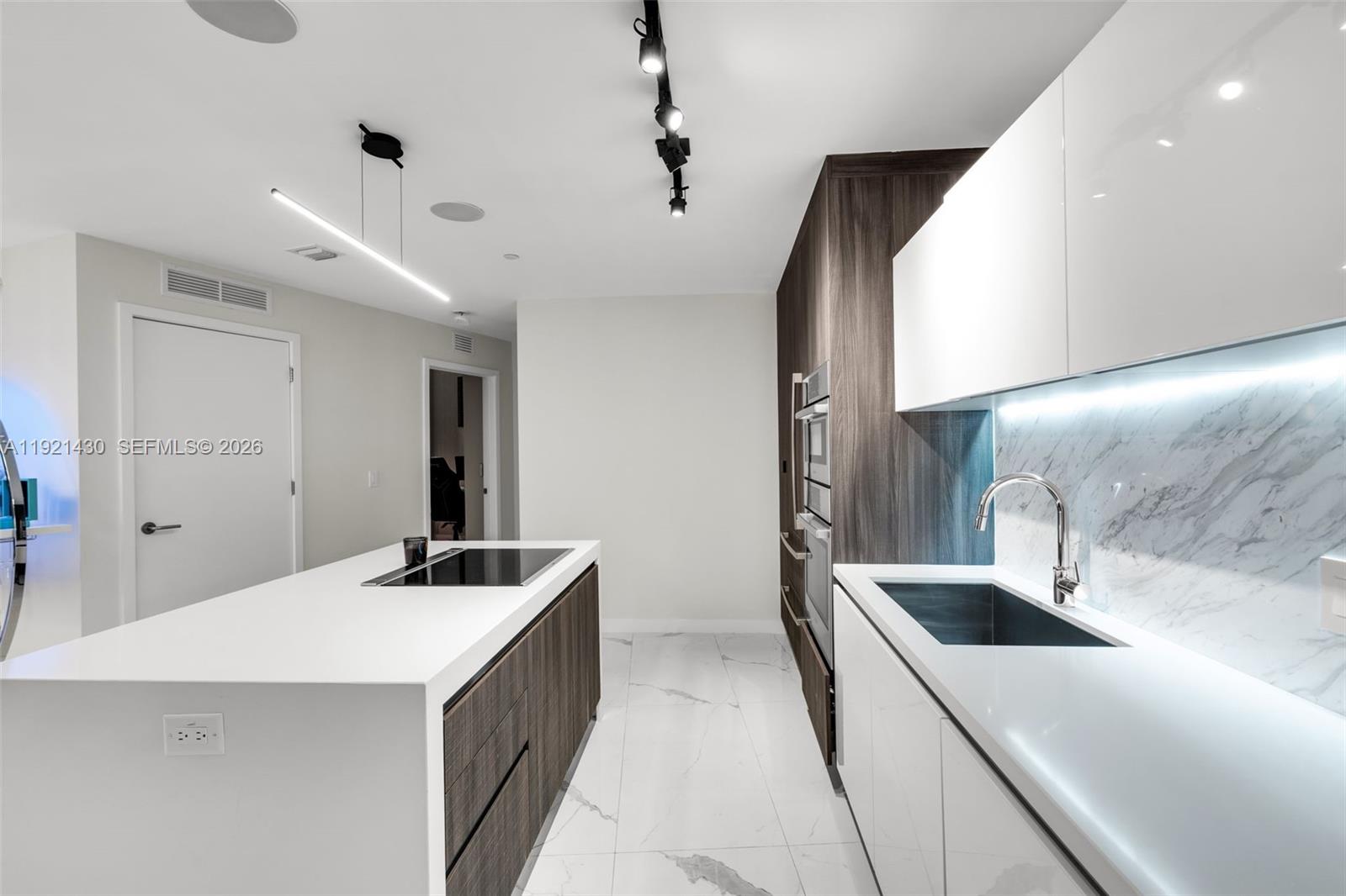 PARAMOUNT MIAMI WORLDCENT - Residential