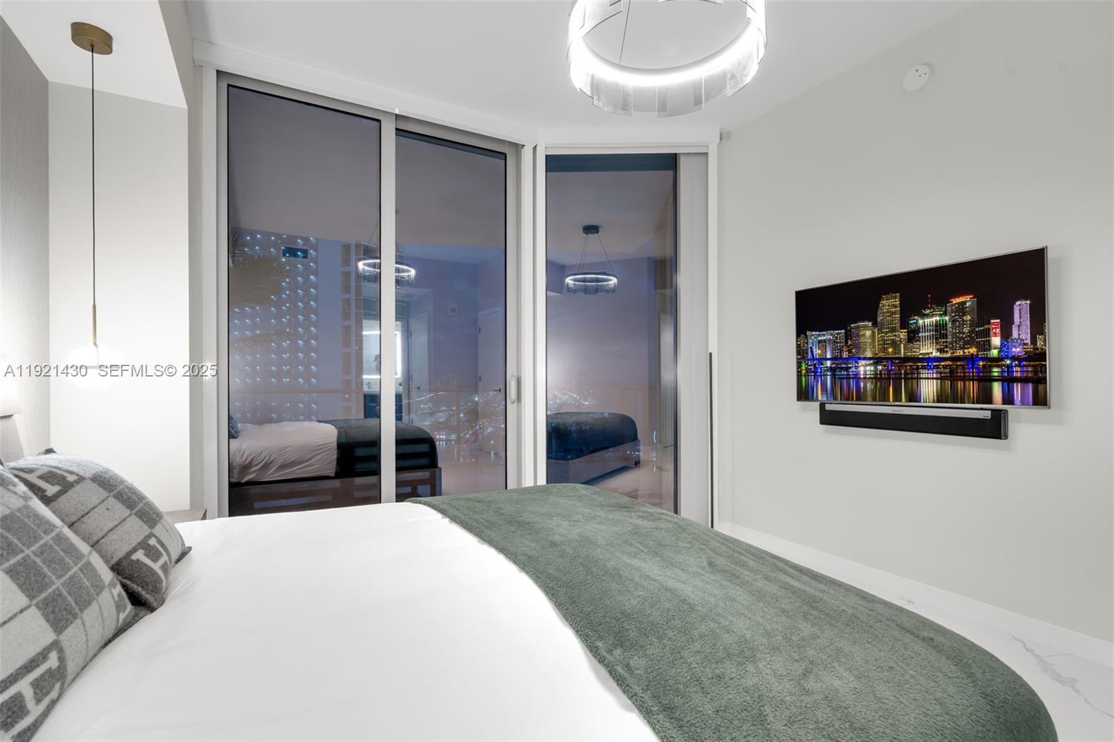 PARAMOUNT MIAMI WORLDCENT - Residential