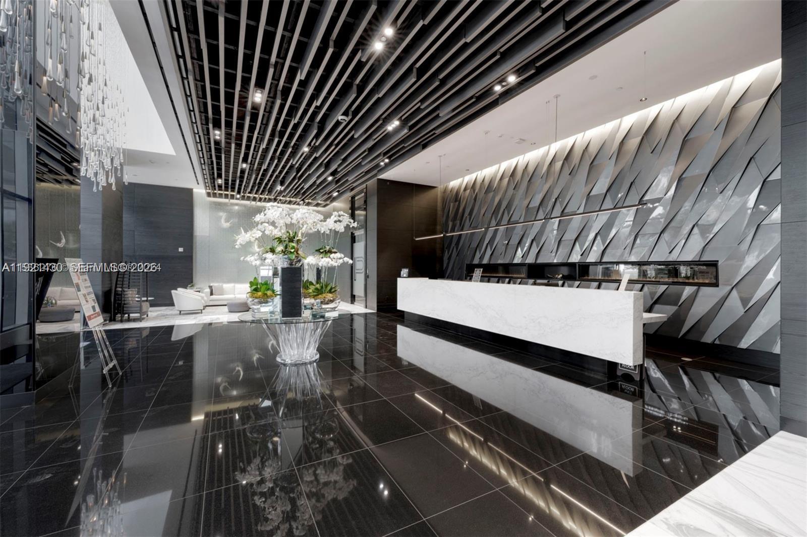 PARAMOUNT MIAMI WORLDCENT - Residential