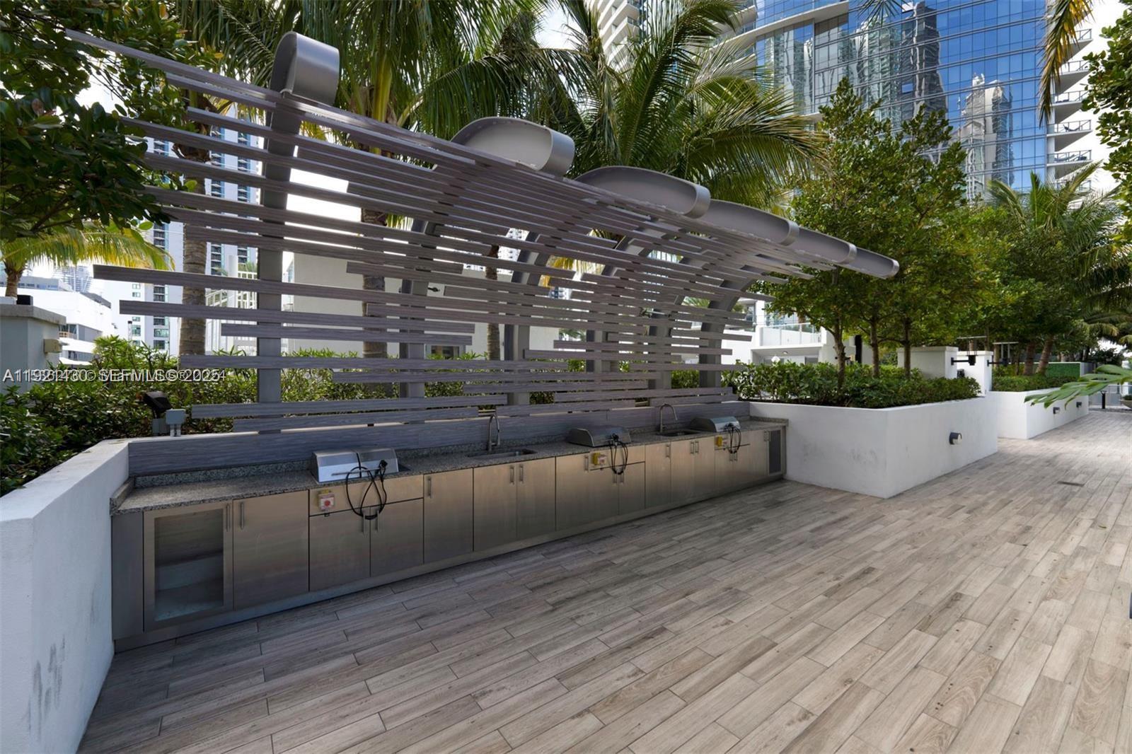 PARAMOUNT MIAMI WORLDCENT - Residential
