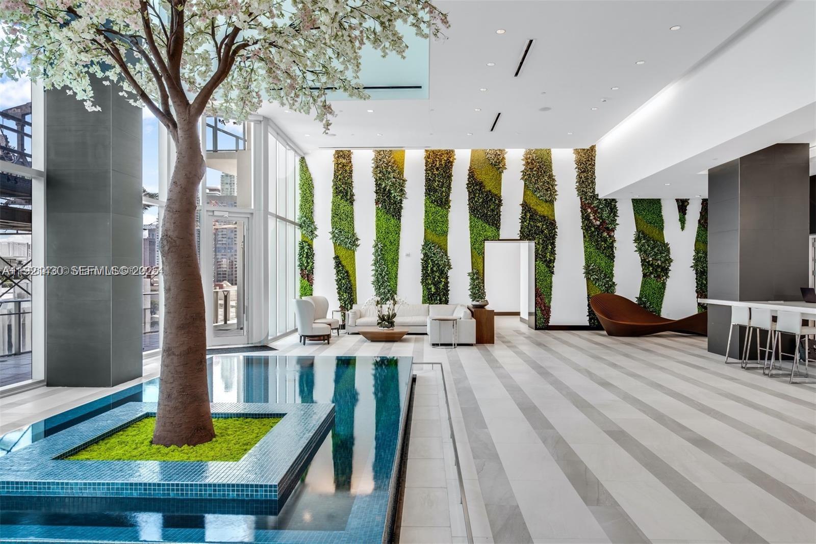 PARAMOUNT MIAMI WORLDCENT - Residential