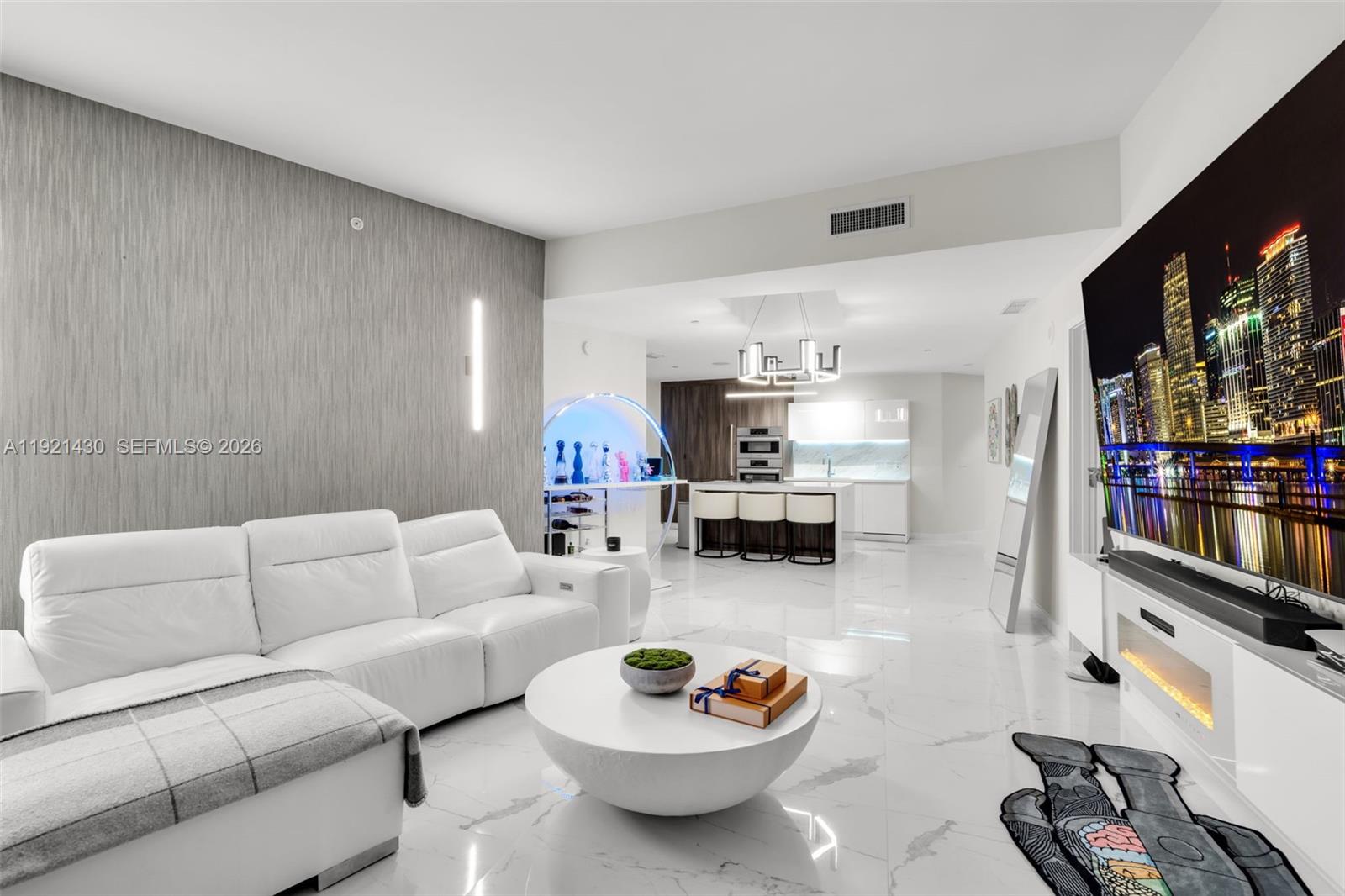 PARAMOUNT MIAMI WORLDCENT - Residential