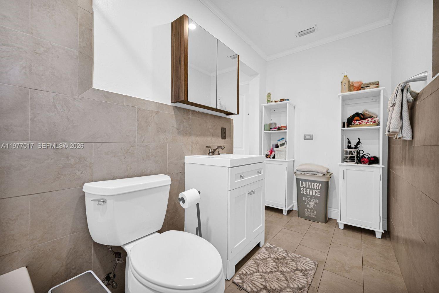 ESTELLE LAWRENCE HOMES - Residential Lease