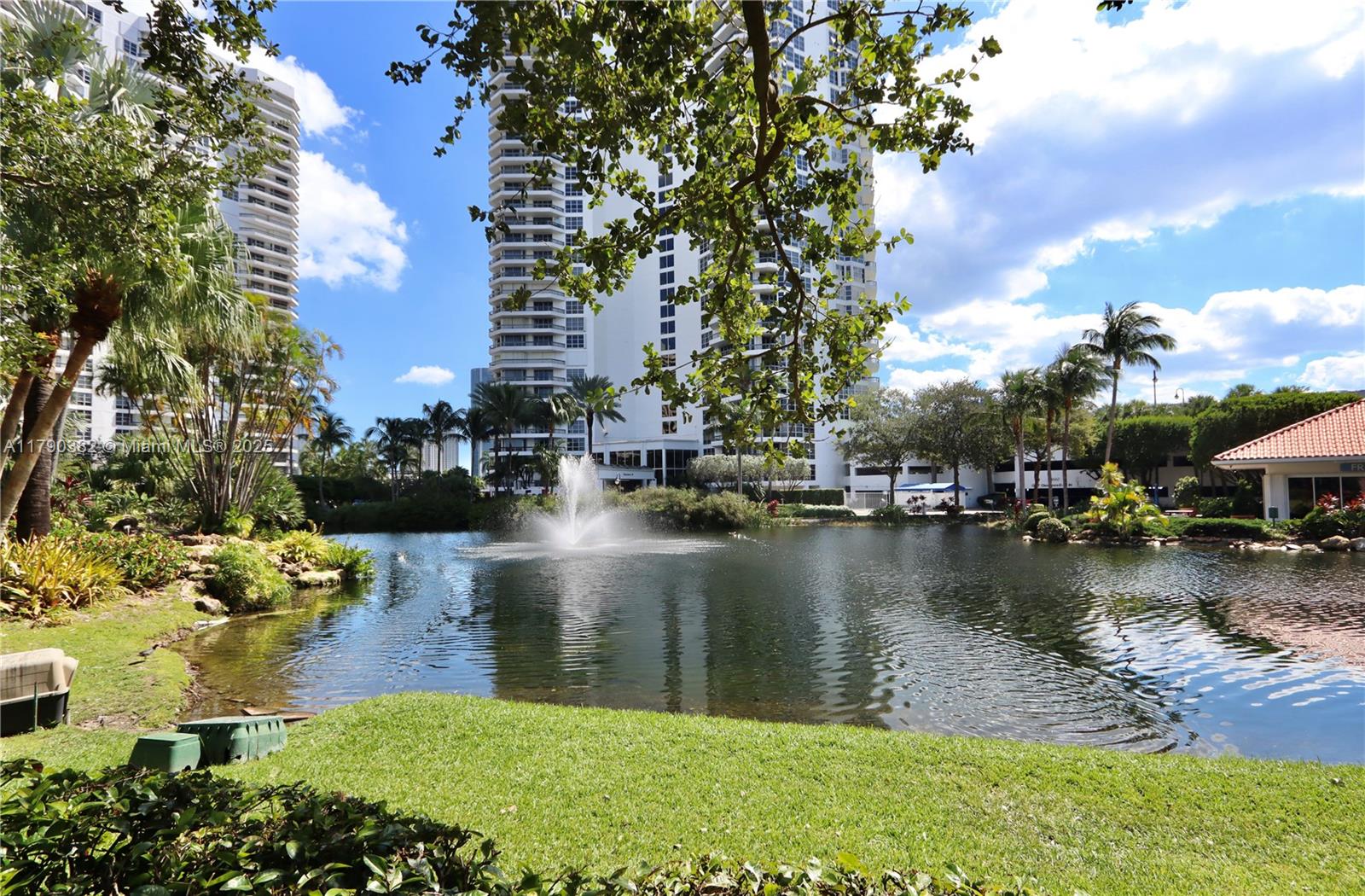 MYSTIC POINTE CONDO NO TW - Residential
