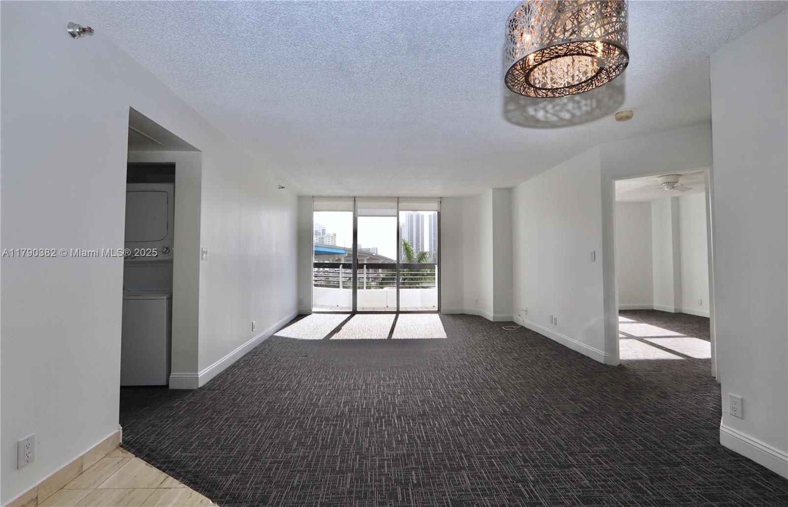 19195 NE 36th Ct 608