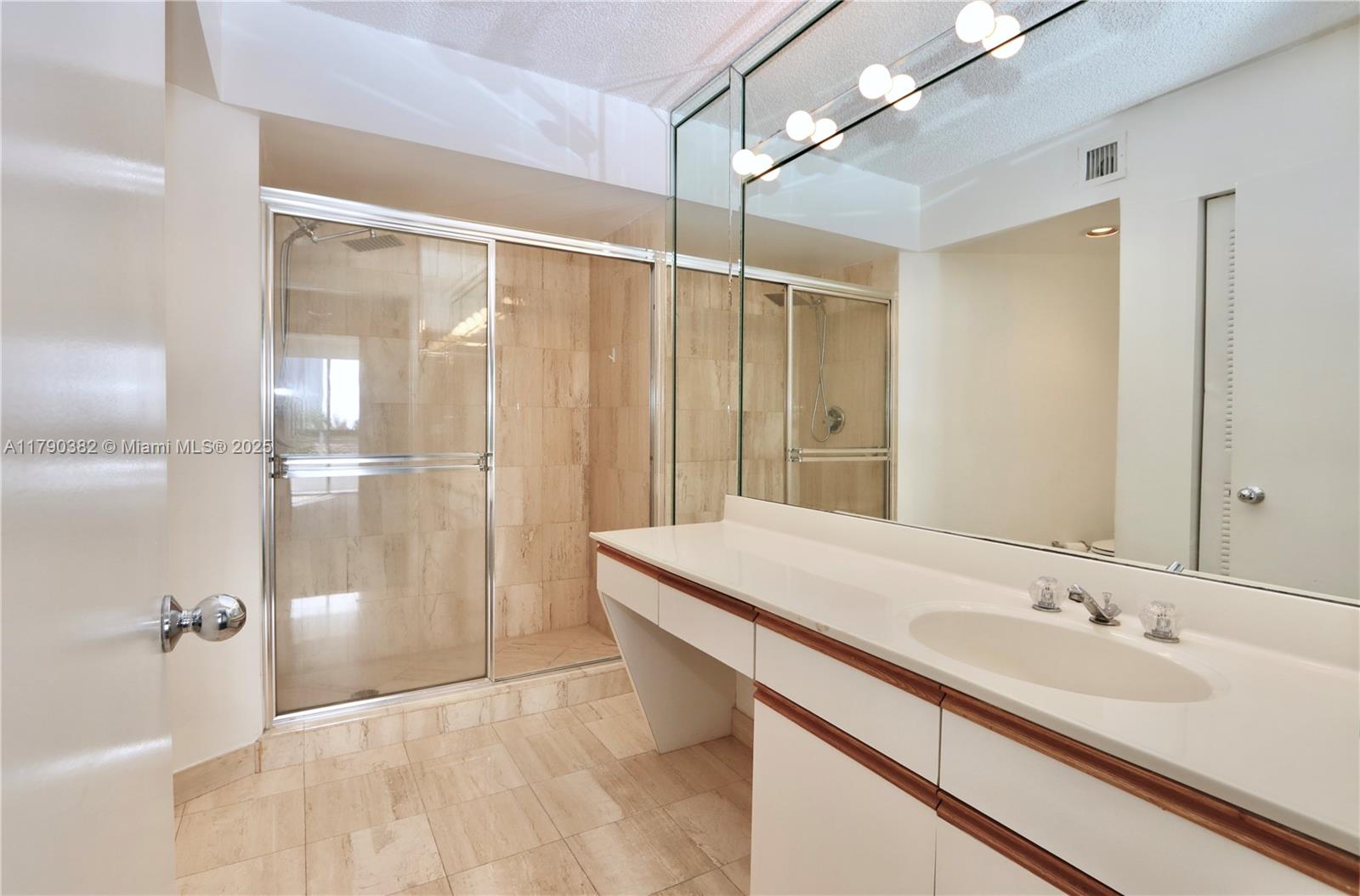 MYSTIC POINTE CONDO NO TW - Residential