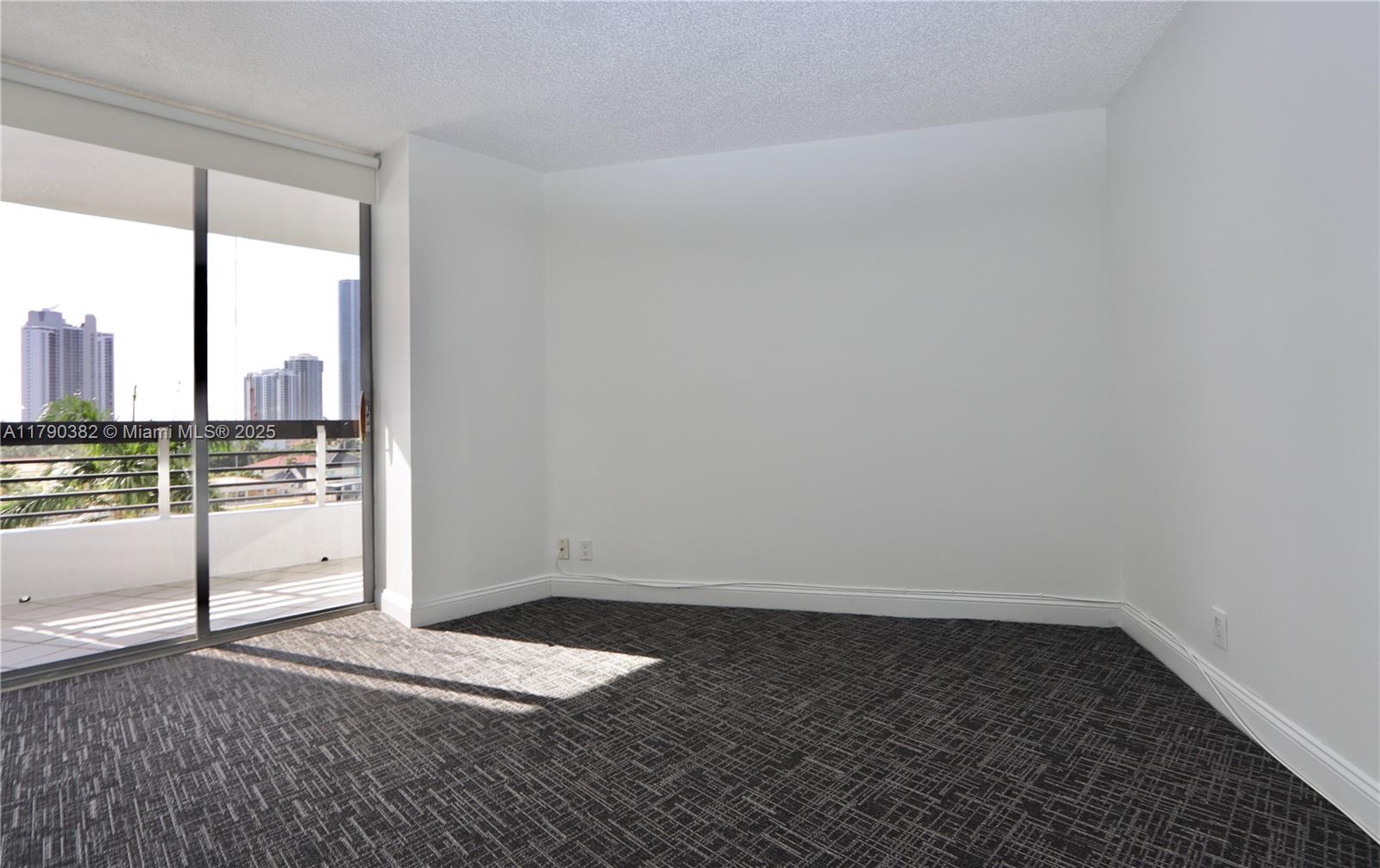 MYSTIC POINTE CONDO NO TW - Residential