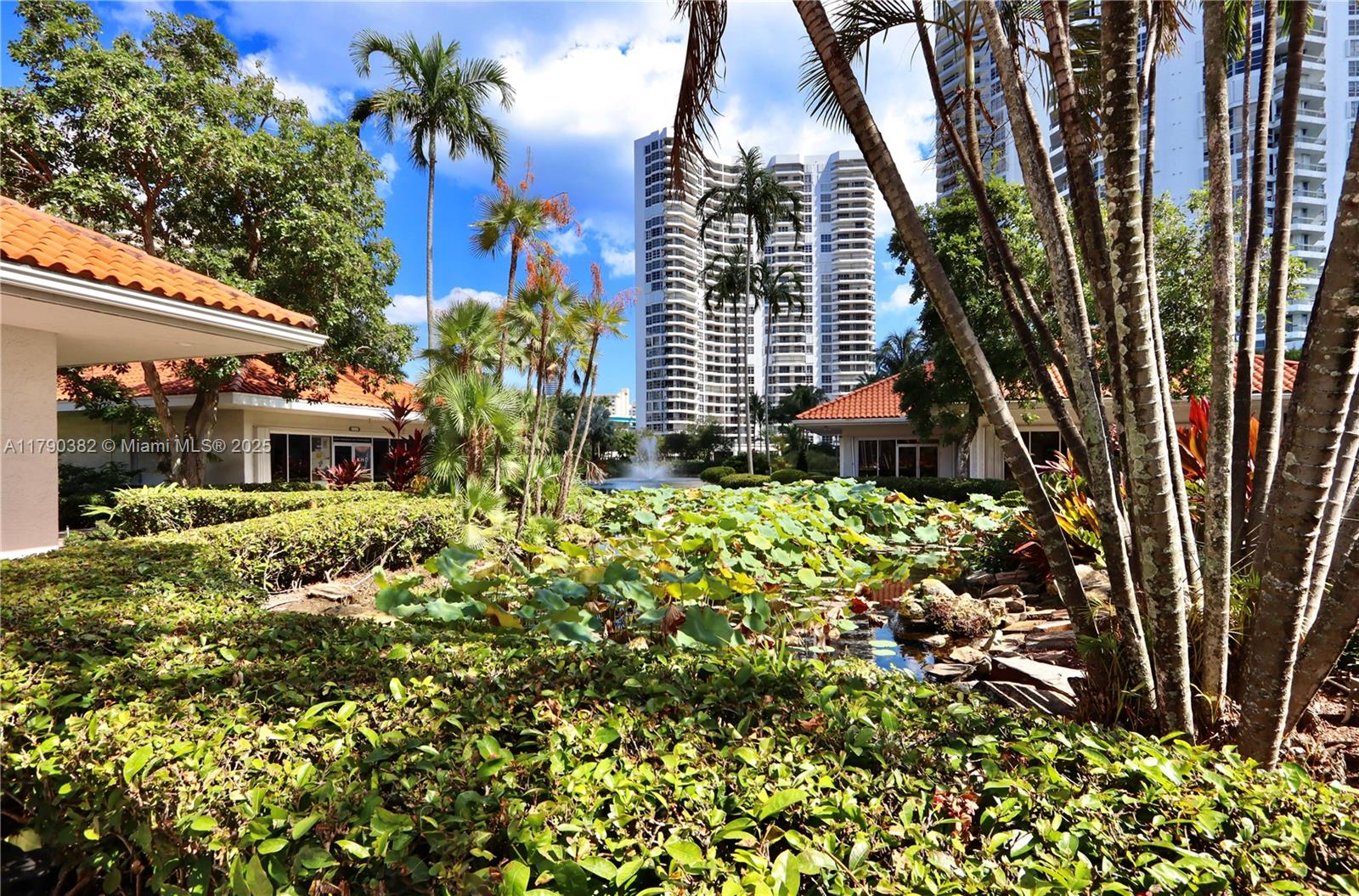 MYSTIC POINTE CONDO NO TW - Residential