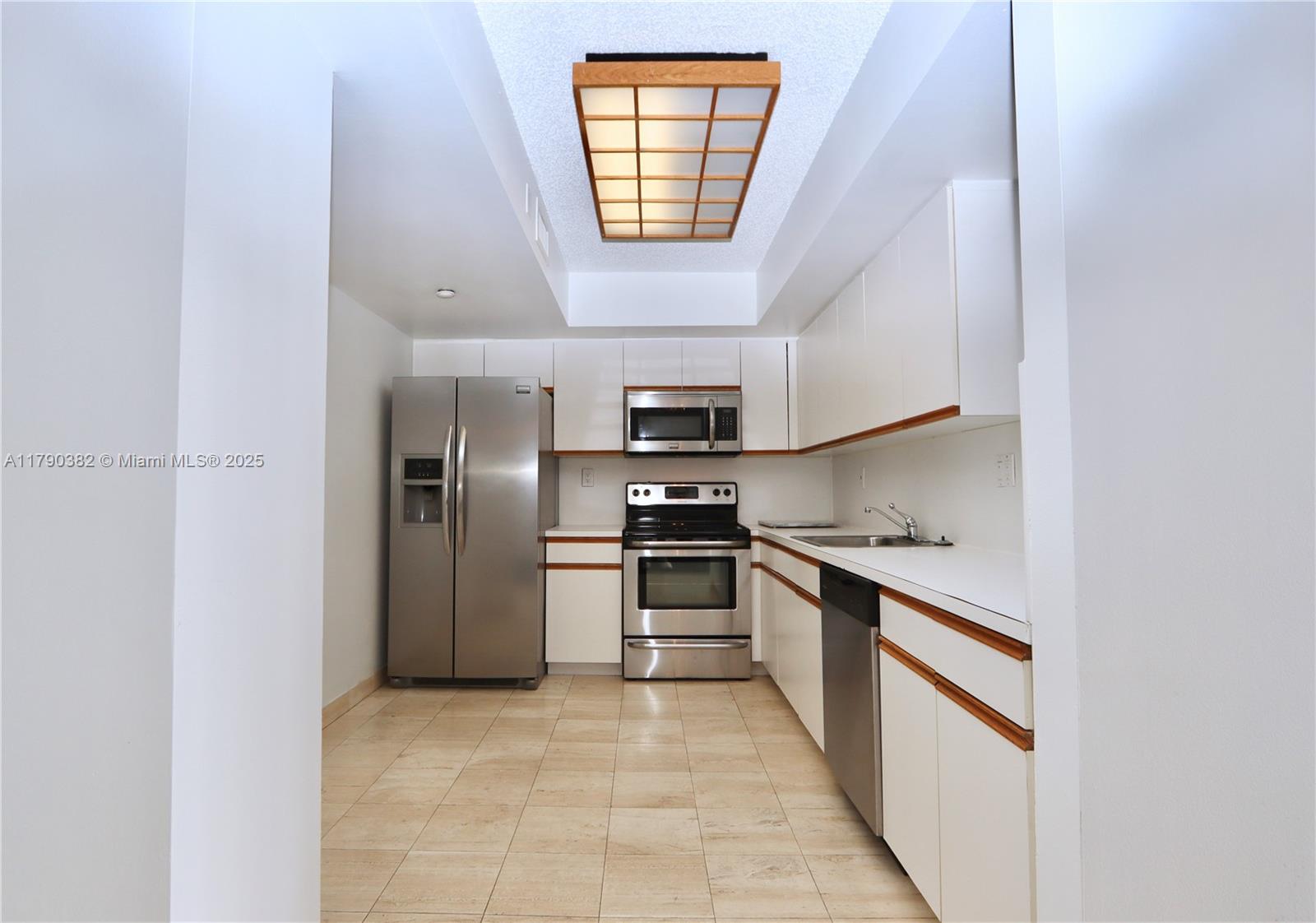 MYSTIC POINTE CONDO NO TW - Residential