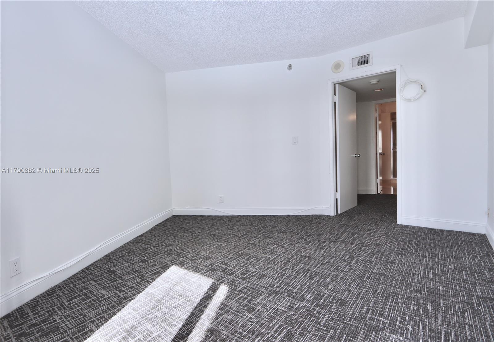 MYSTIC POINTE CONDO NO TW - Residential