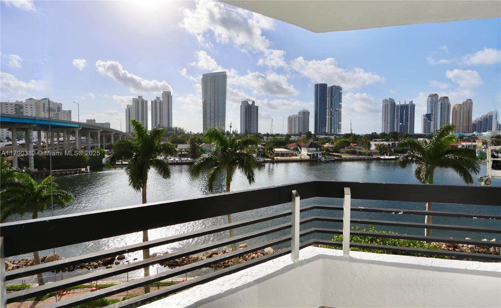 MYSTIC POINTE CONDO NO TW - Residential
