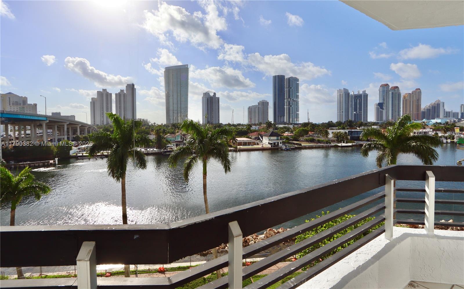 MYSTIC POINTE CONDO NO TW - Residential