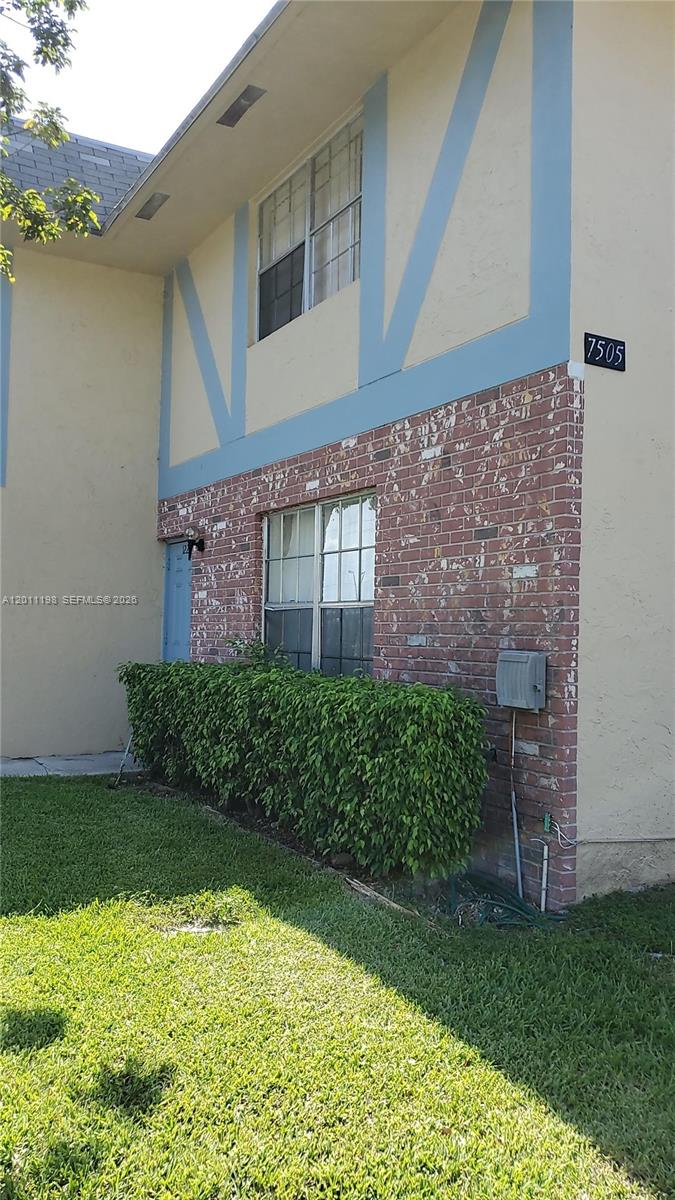 CROSS BRIAR 1 CONDO - Residential