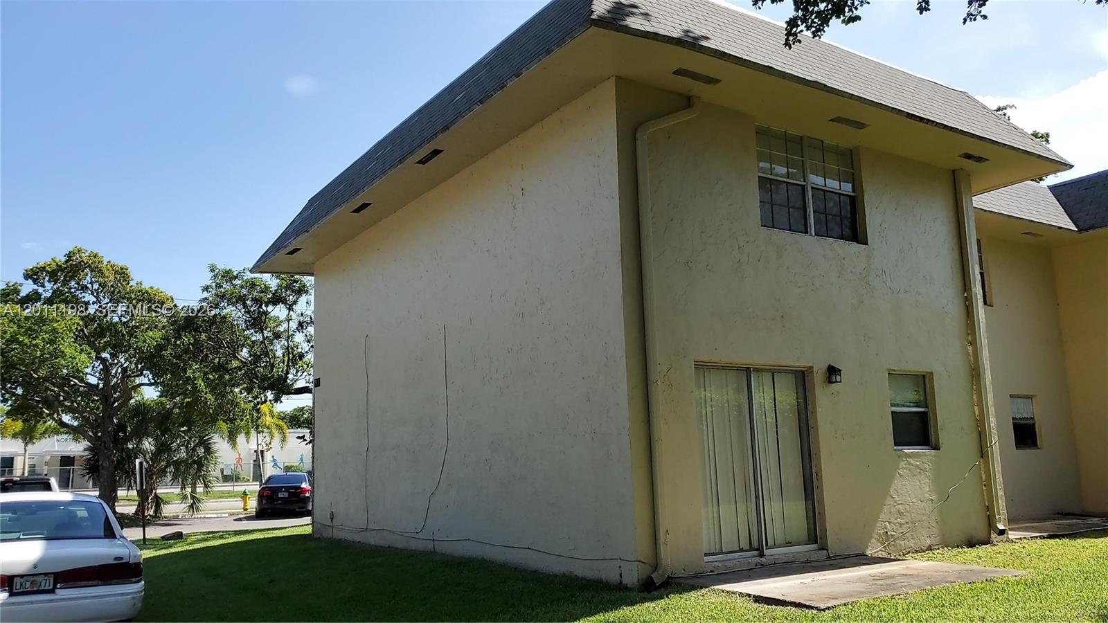 CROSS BRIAR 1 CONDO - Residential