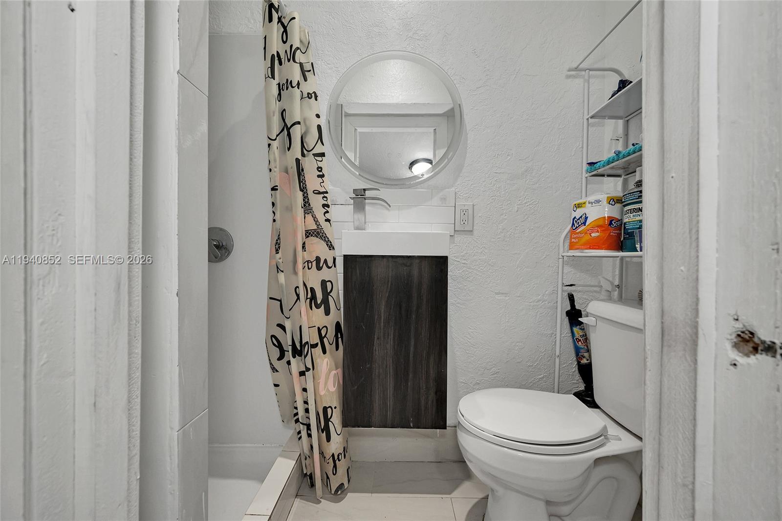 N MIAMI ESTATES - Residential