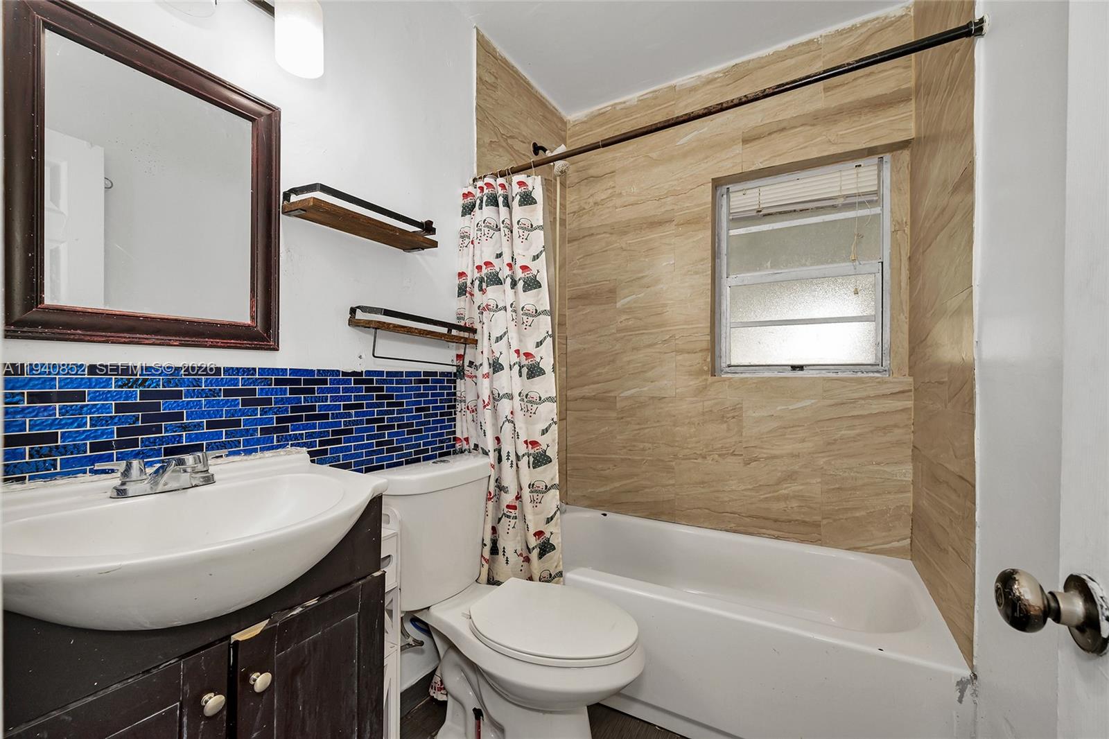 N MIAMI ESTATES - Residential