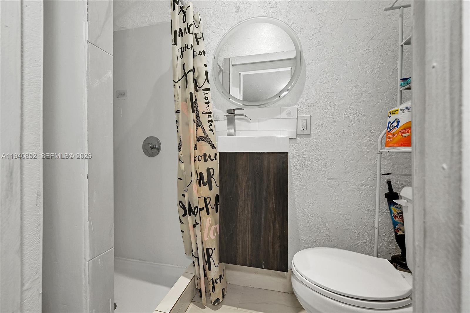 N MIAMI ESTATES - Residential