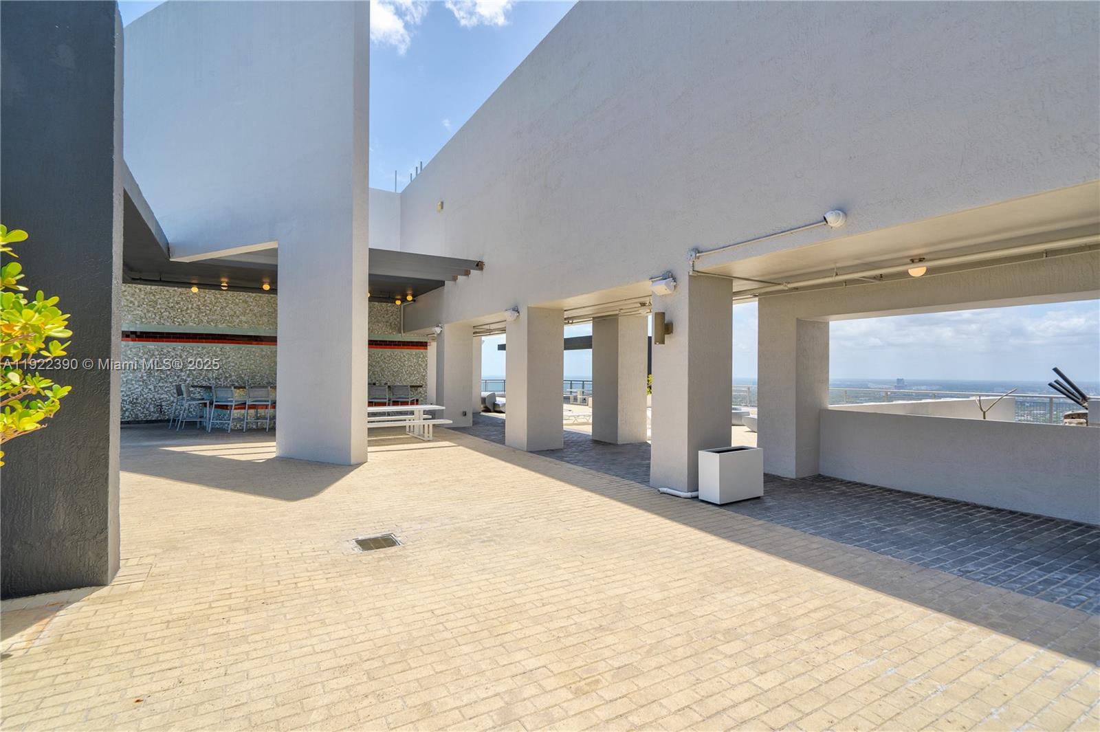 INFINITY AT BRICKELL COND - Residential Lease