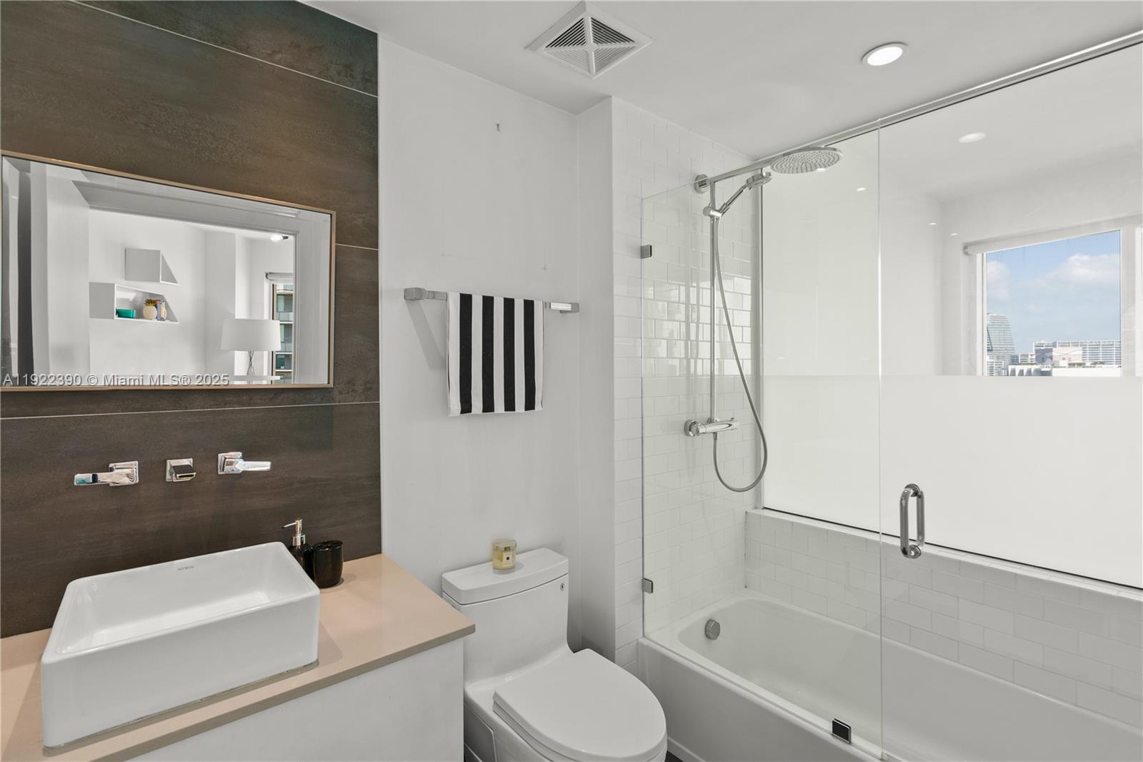 INFINITY AT BRICKELL COND - Residential Lease